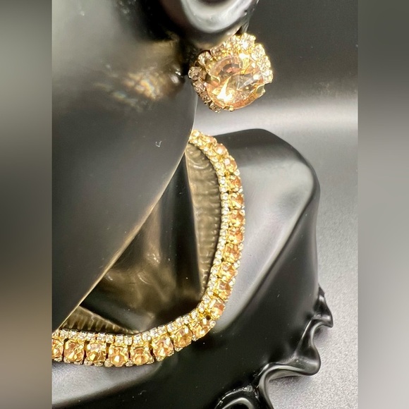 NIB Champagne Crystal Stud Earrings and Choker/Necklace Set - Picture 3 of 16